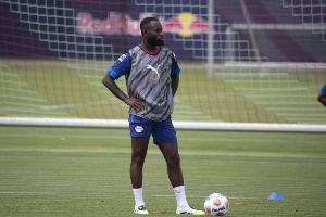 记者：诺丁汉森林接近签下萨沃纳，已退出对海特勒伊达的争夺