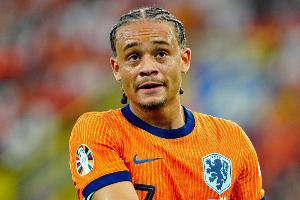 记者：西蒙斯与热刺已完成签约，官宣在即