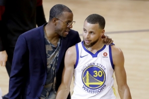 库里：队友中一哥打高尔夫最好&比克莱好  追梦最近也没少练