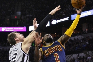 帕金斯：欧文从来都不是蝙蝠侠 他当蝙蝠侠时骑士年年状元签