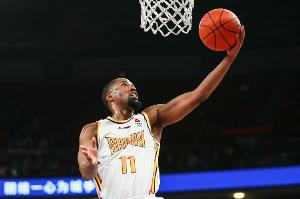 直播吧：同曦男篮签下前山西后卫外援以赛亚·泰勒