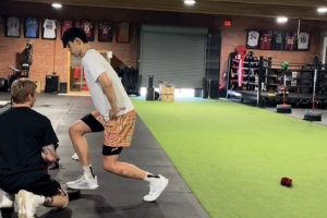 好消息！康复机构晒曾凡博恢复性训练视频：在训练中表现出色