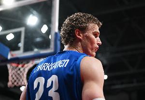 又一个FIBA大杀器！马尔卡宁23分钟22中13 爆砍43分助队大胜30分