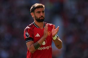 B费在英超联赛已经打进63粒进球，超过贝克汉姆的62粒