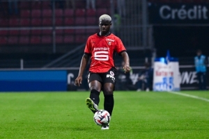 罗马诺：克雷莫内塞即将与雷恩就法耶转会达协议，球员已同意转会