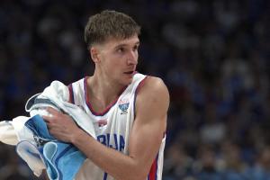 塞尔维亚大损失！塞媒：队长博格丹因腿筋伤势缺席欧锦赛剩余比赛