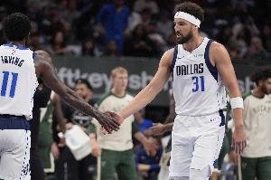 克莱：欧文和乔丹&伯德&刺客等进攻球员一样 你就是拿他没办法