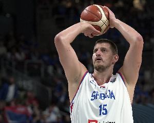 面对波津予取予求！约基奇无限硬解+关键三分 爆砍39+10+4+3断