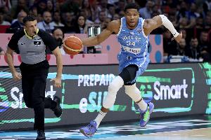 努尔基奇谈对阵希腊：必须得限制住字母哥 你得为他筑起一堵墙