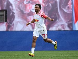 记者：尤文签奥蓬达达成原则性协议，球员已启程前往都灵