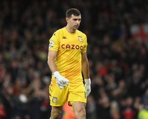 TA：大马丁曾联系利马帮忙向曼联推荐自己，但曼联最终未送上报价