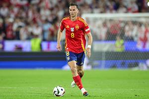 西班牙国家队官方：法比安因肌肉不适退出本期集训