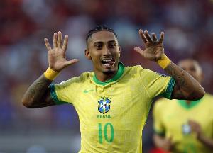 每体：安帅已基本确定巴西队的首发阵容，拉菲尼亚将踢10号位