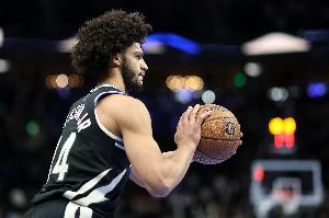 名记：为腾名额签字母哥哥 雄鹿可能和史密斯或者杰克逊分道扬镳