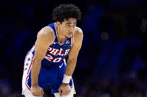 上赛季遭遇左膝半月板撕裂！麦凯恩：计划参加球队新赛季的训练营