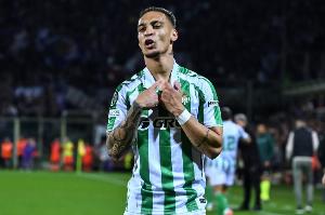 只是备选！罗马诺：拜仁关窗前确实询问过安东尼，但并没有报价