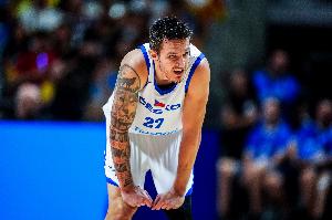 很一般！克雷伊奇11投4中拿到11分出现4次犯规 正负值-22