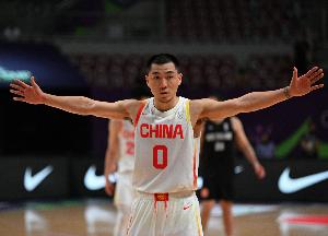 高诗岩和他闪亮的夏天：防到对手寝食难安，拼到质疑烟消云散