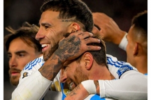 奥塔门迪社媒晒与梅西合影：让你精彩纷呈的演出继续吧，GOAT