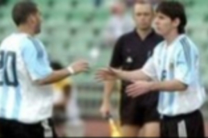 还有多少20年？梅西20年前完成阿根廷队首秀，今天迎本土告别战