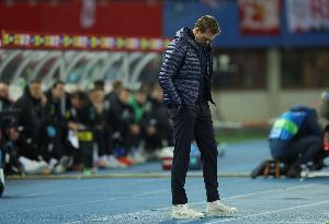 记者：这支德国队缺少领袖，与其他顶级球队相比表现平庸