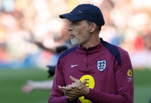 图赫尔：英格兰队拥有顶尖的球员，肯定能找到最合适的中场搭配