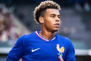 出战巴萨成疑！记者：初步检查结果显示，杜埃预计将伤缺3到4周