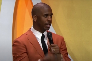 保罗：在梦9没咋训练 在梦8是真练 早上训练房里一个比一个来得早