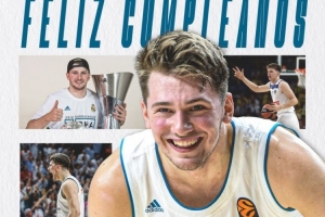 18岁詹姆斯和18岁东契奇谁厉害？杨毅：东契奇厉害 那时老詹没篮