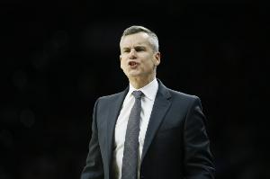 老东家！多诺万：祝贺戴格诺特&雷霆&普雷斯蒂&本内特夺得总冠军