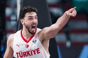 瑞典中锋：申京非常难对付 他不仅能得分 而且身手全面&敏捷&能传