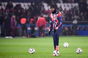 法国队称登贝莱并不后悔决定上场，随行人员表示没问过是否想出战