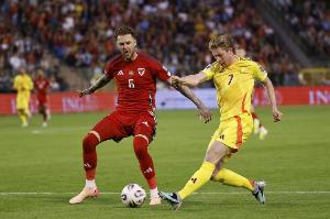 比利时主帅：德布劳内是伟大的球员，德凯特拉雷达到了我们的期望