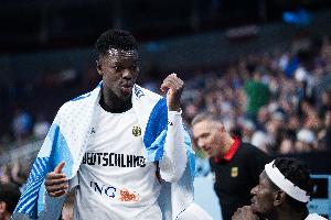 斯洛文尼亚主教练谈德国：他们现在是最大热门 1/4决赛会很精彩