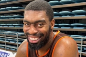 让NBL外援学习中文绕口令！兄弟们给达卡里-约翰逊打几分？