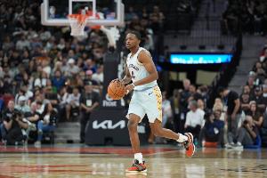 美记：福克斯卡斯尔哈珀都是持球有威力外线不够好 马刺需想办法