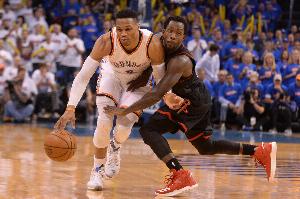 杨毅旧言论：威少纯粹就是靠身体打球 身体下降对他影响很大