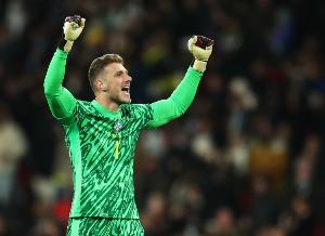 记者：巴西国门本托希望离开利雅得胜利，球员经纪人再次接触国米