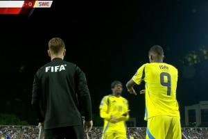 本赛季首次亮相！瑞典0-2落后科索沃，伊萨克72分钟替补登场