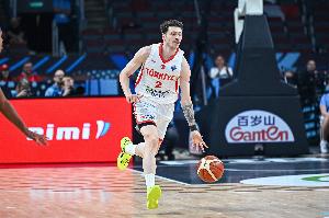 申京：哈泽尔带来了极强的侵略性 对位防守做得很棒这是赢球关键