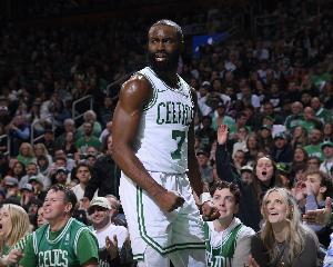 杰伦-布朗：队里有多人是承担不同责任的领袖 我更多是发声鼓劲的