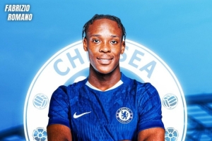 天空：埃梅加想留在白堡继续提升，切尔西希望他下赛季能踢英超