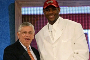 安德烈-米勒：我曾告诉詹姆斯该去上大学 骑士为选他而摆烂