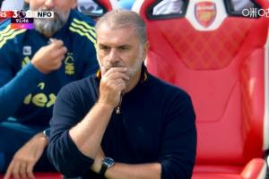 苦主！澳波执教森林首秀净吞三弹，执教生涯五战阿森纳无一胜绩