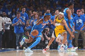 戈贝尔：一支球队要走的远 团结很重要 上赛季步行者雷霆就是如此