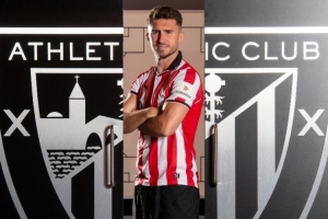 阿斯：拉波尔特在西甲完成注册，希望尽快在欧冠注册参加首轮比赛