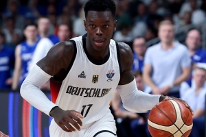 施罗德：我们被称为黄金一代 我想为德国队效力到40岁