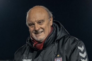 阿乙球队主席：这帮球员是胆小鬼，在夜店被我碰到会打爆他们的头