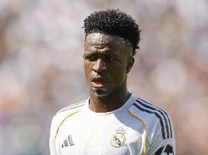 六台：阿隆索希望轮换阵容，公布首发之前曾与维尼修斯沟通