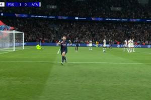 一脚重炮！科瓦拉茨赫利亚禁区线附近抽射破门，巴黎2-0领先！